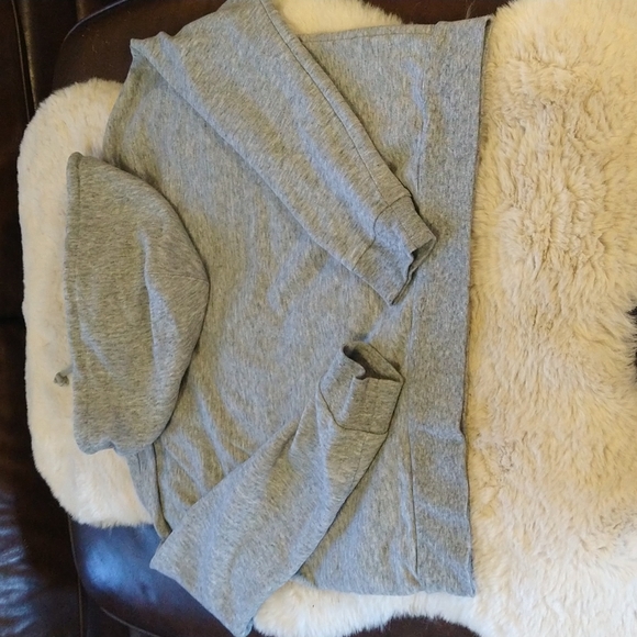 Levi hoodie sweatshirt cropped. - Picture 3 of 4